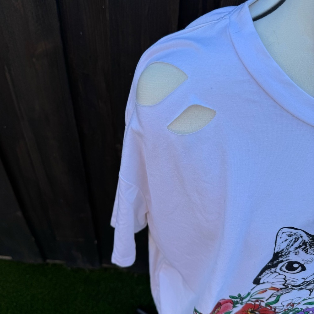 SHEIN White and Red Cat Face Tee Shirt 1X - Picture 7 of 7